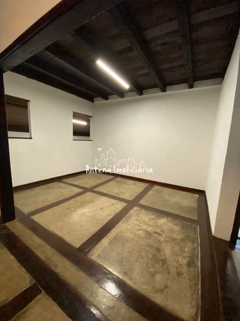 Casa para alugar com 4 quartos, 275m² - Foto 50