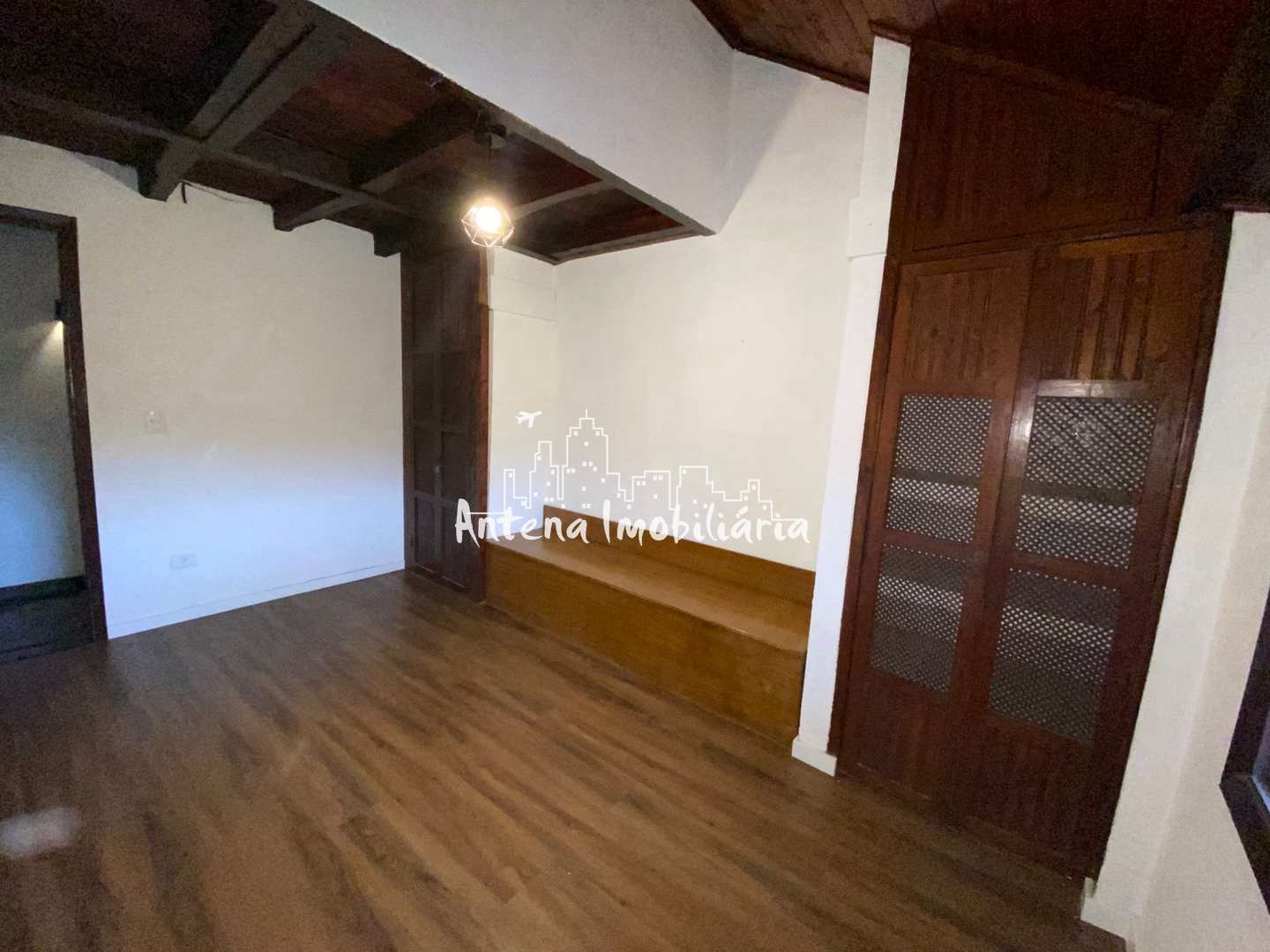 Casa para alugar com 4 quartos, 275m² - Foto 44