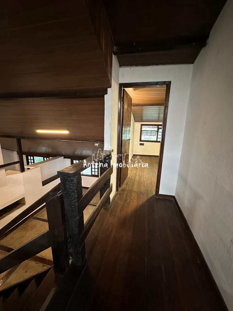 Casa para alugar com 4 quartos, 275m² - Foto 34