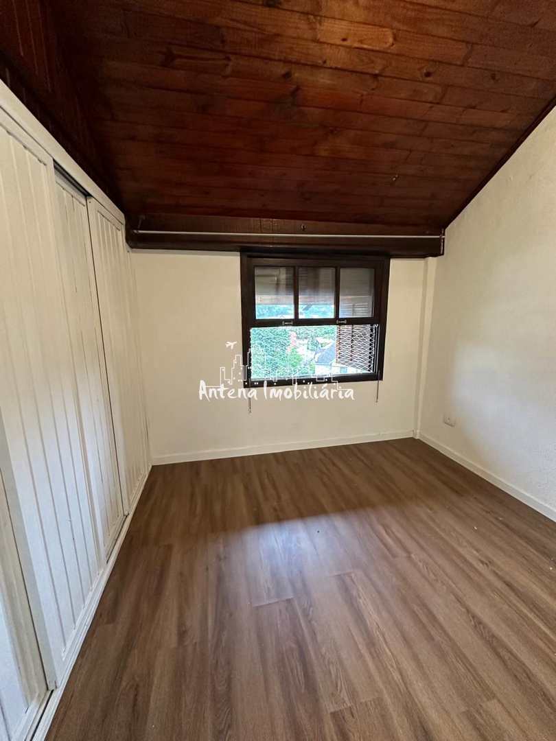 Casa para alugar com 4 quartos, 275m² - Foto 12