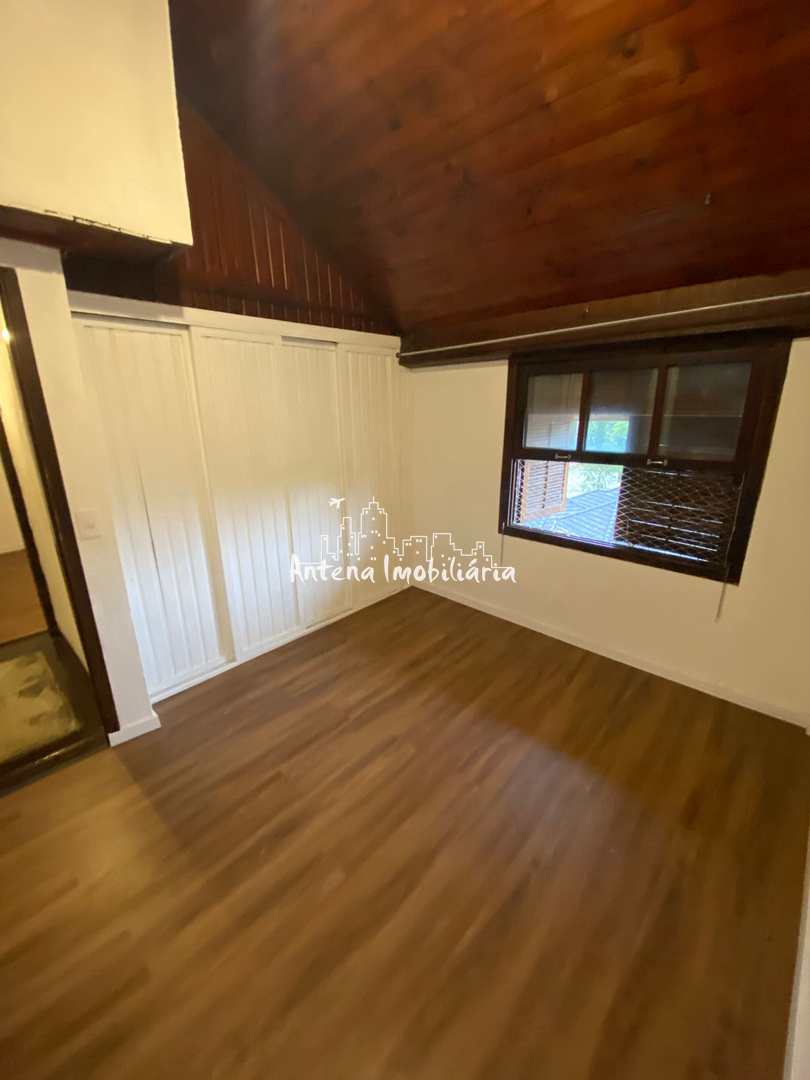 Casa para alugar com 4 quartos, 275m² - Foto 40