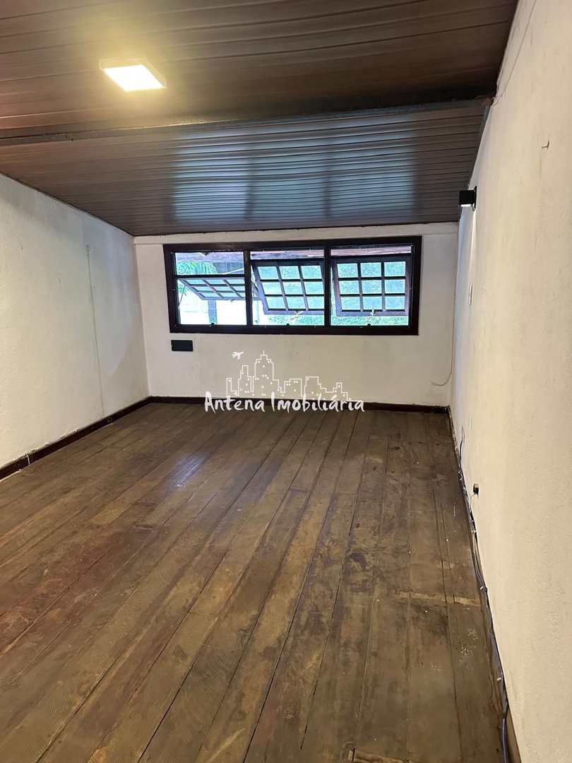 Casa para alugar com 4 quartos, 275m² - Foto 24