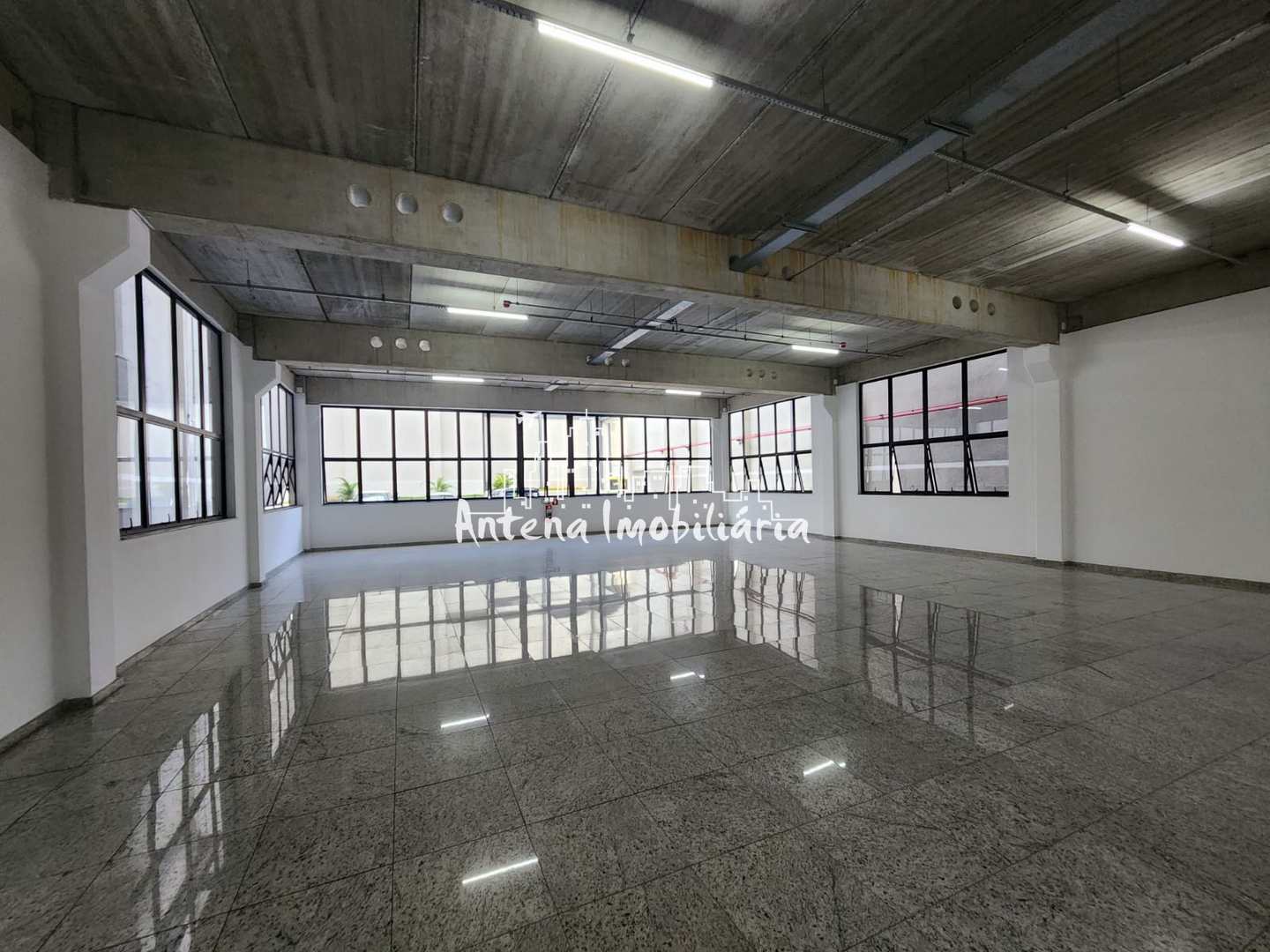 Prédio Inteiro para alugar, 1200m² - Foto 4