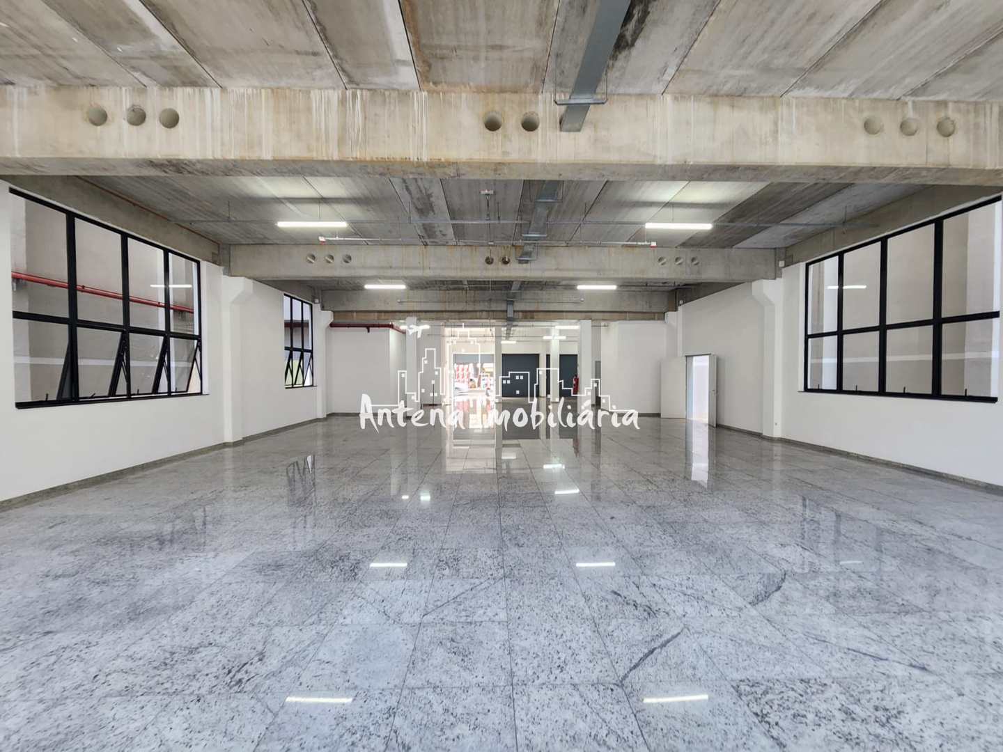 Prédio Inteiro para alugar, 1200m² - Foto 11