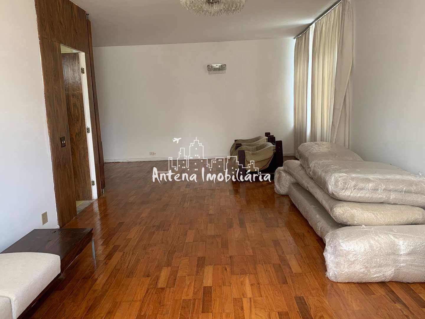 Apartamento à venda com 3 quartos, 176m² - Foto 4