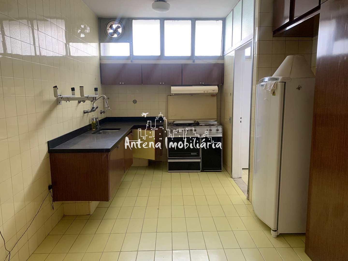 Apartamento à venda com 3 quartos, 176m² - Foto 12