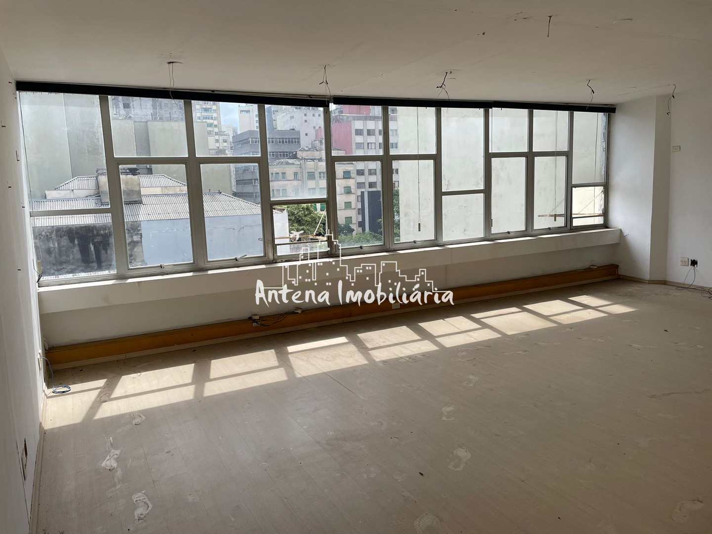 Conjunto Comercial-Sala à venda, 72m² - Foto 1