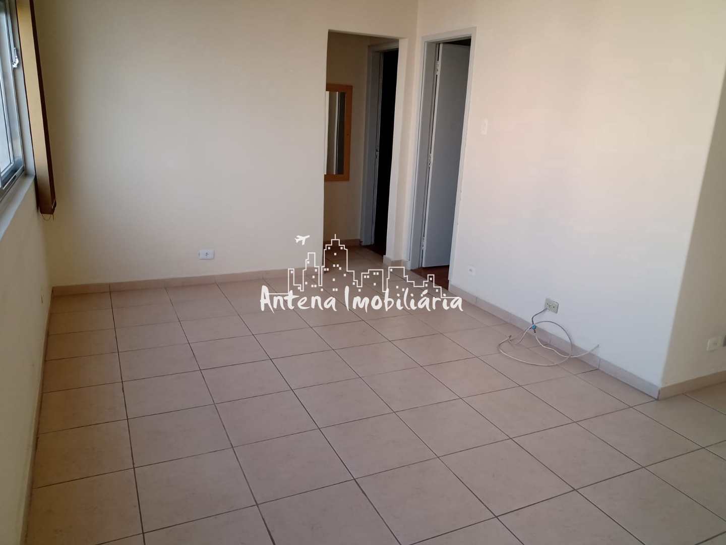 Apartamento à venda com 2 quartos, 72m² - Foto 2