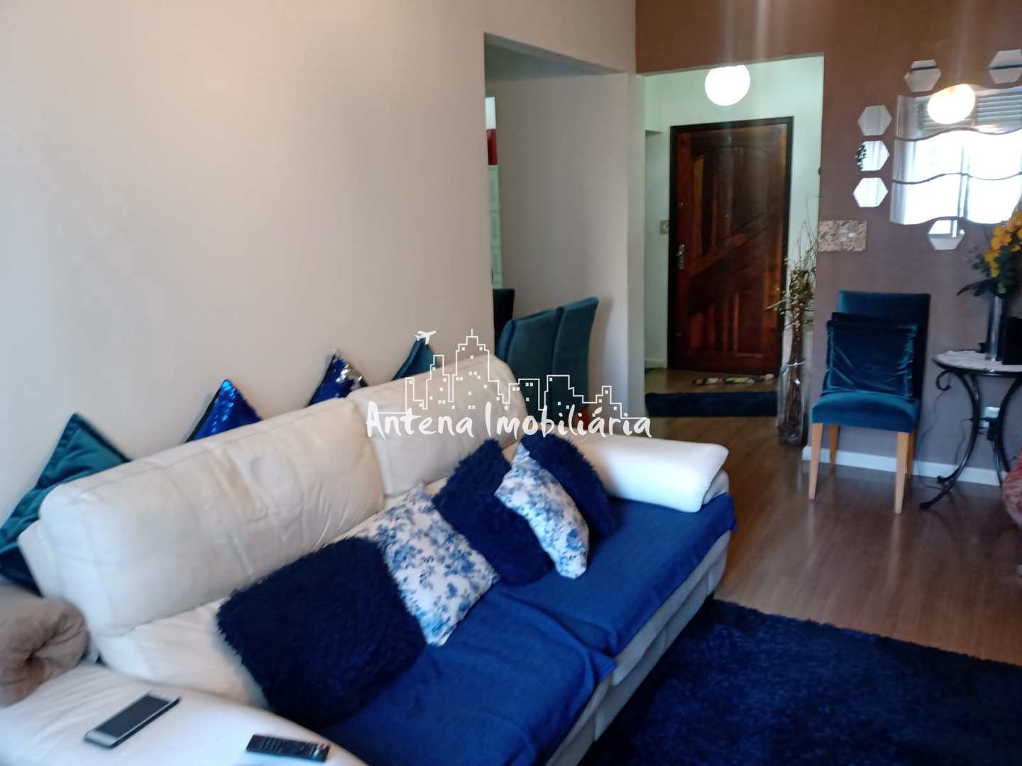 Apartamento à venda com 2 quartos, 74m² - Foto 3