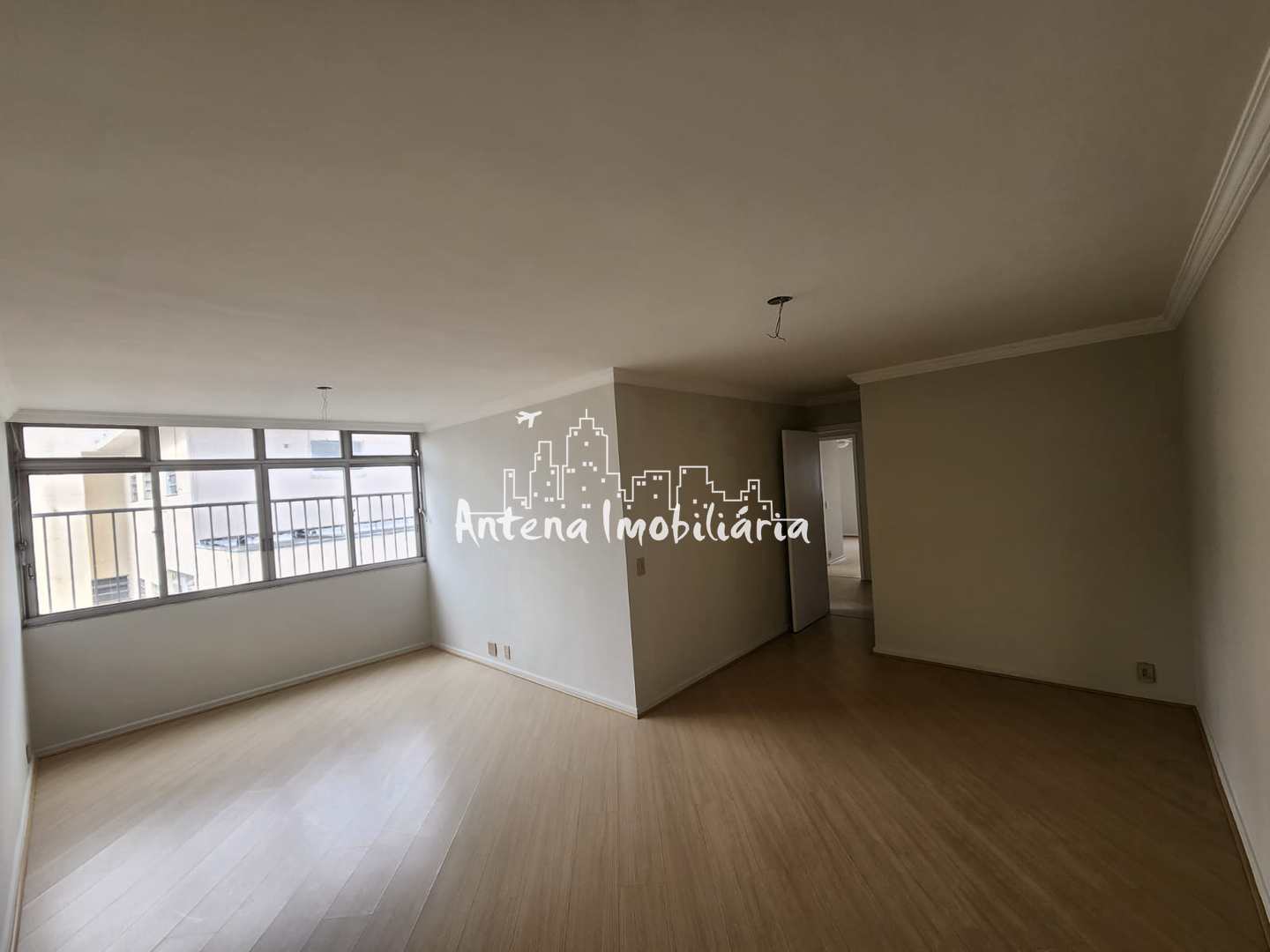 Apartamento à venda com 3 quartos, 104m² - Foto 1