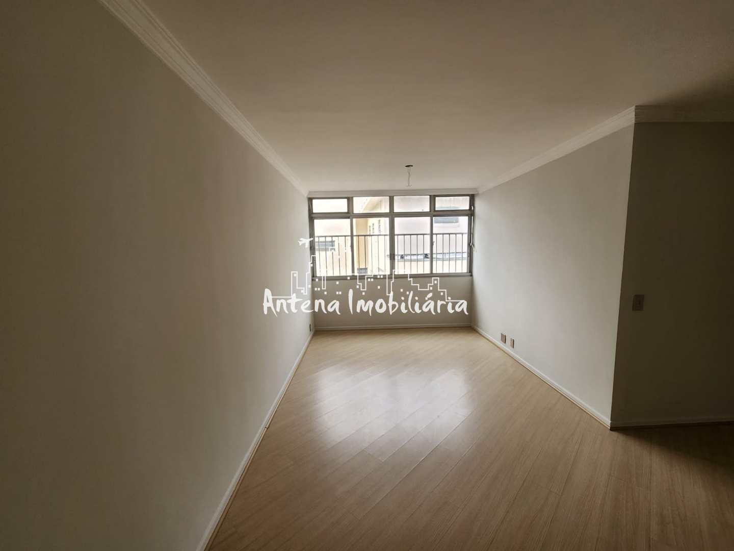 Apartamento à venda com 3 quartos, 104m² - Foto 2