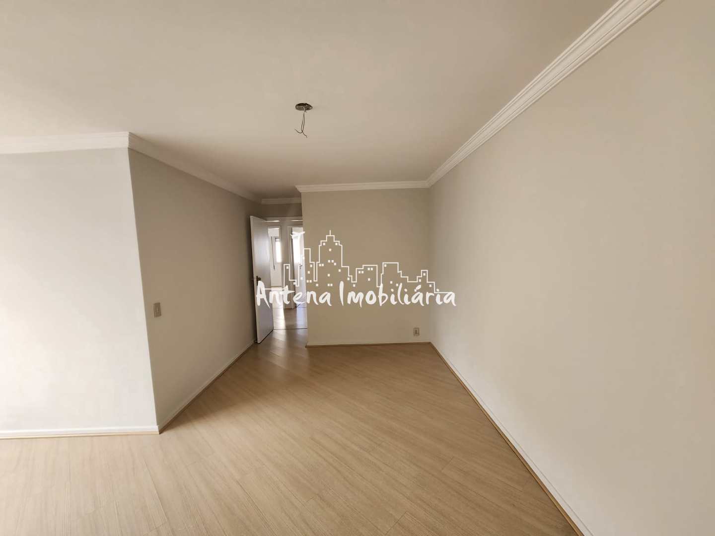 Apartamento à venda com 3 quartos, 104m² - Foto 3