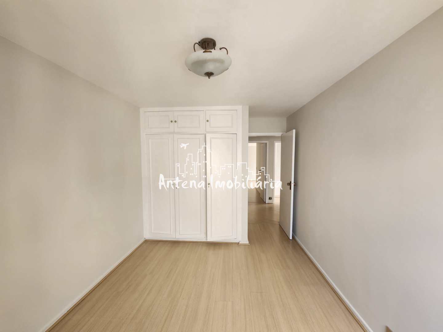 Apartamento à venda com 3 quartos, 104m² - Foto 8