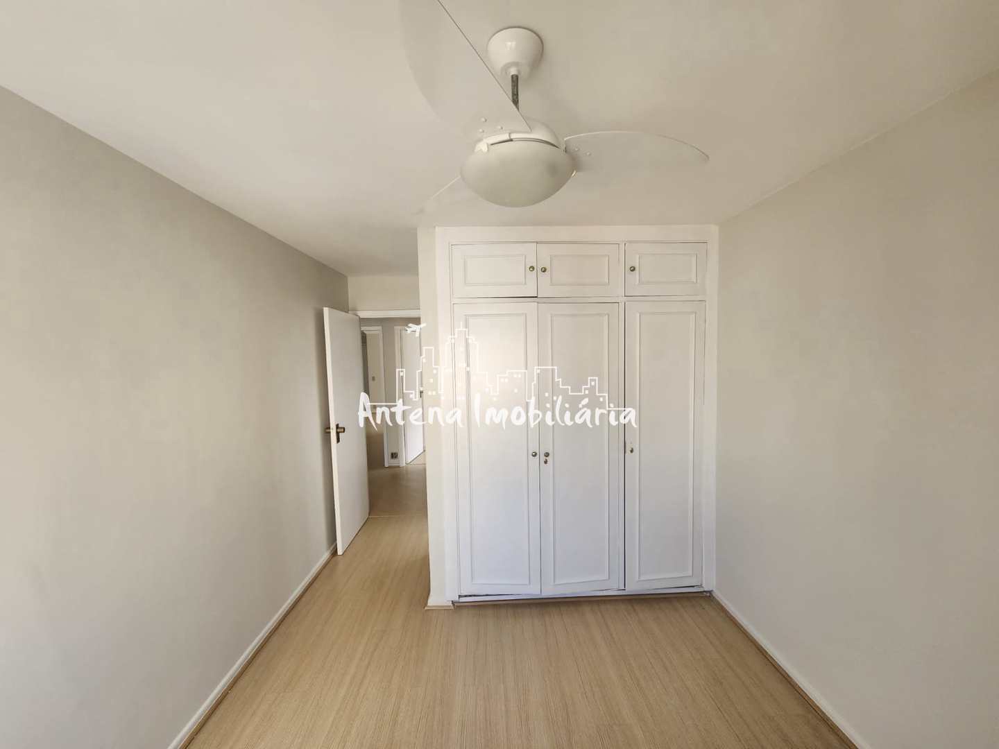 Apartamento à venda com 3 quartos, 104m² - Foto 11