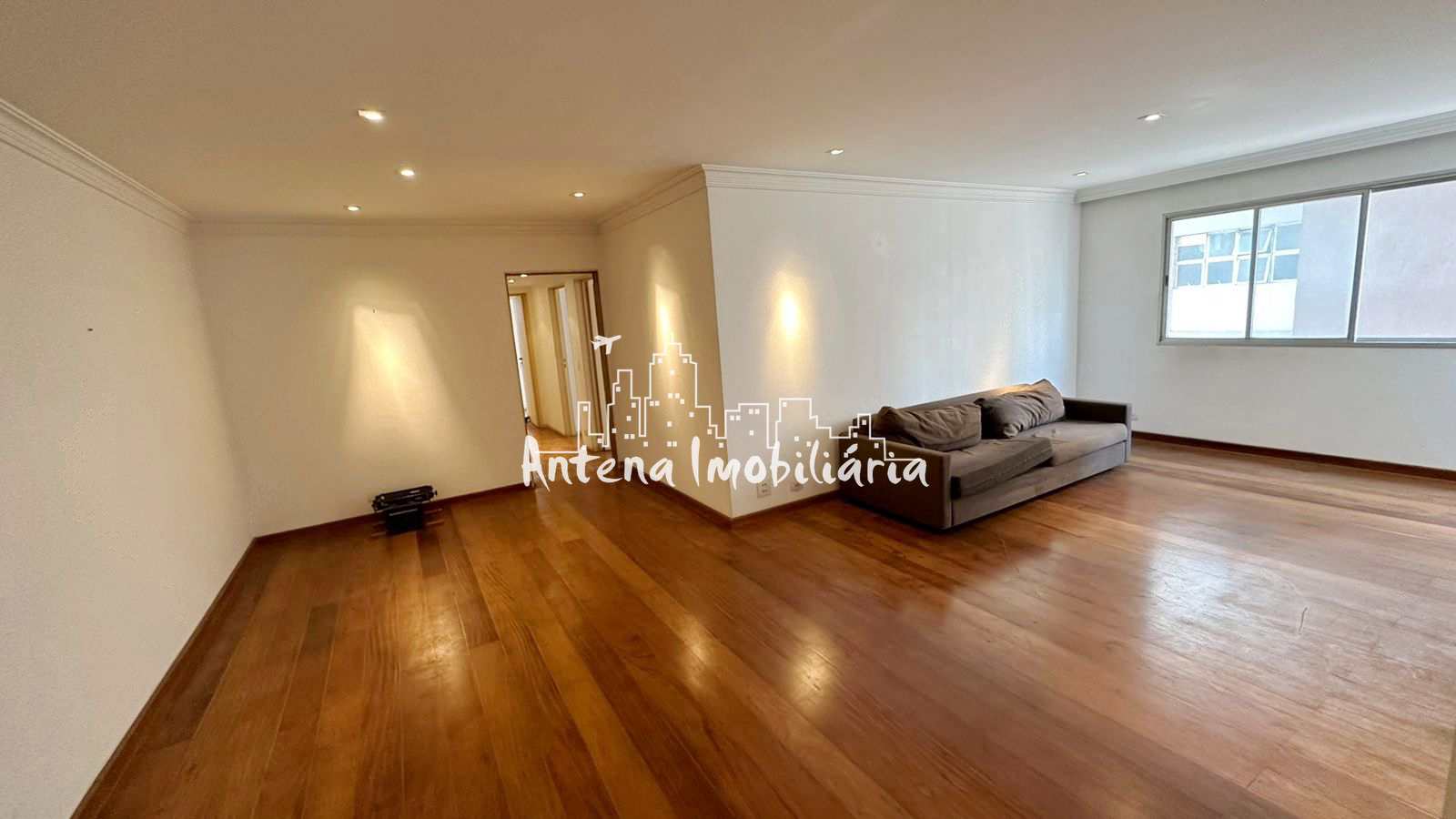 Apartamento à venda com 3 quartos, 149m² - Foto 1