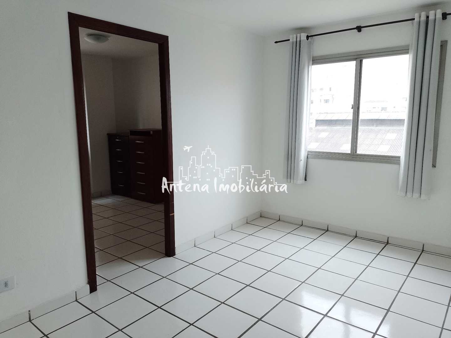 Apartamento à venda com 1 quarto, 40m² - Foto 5