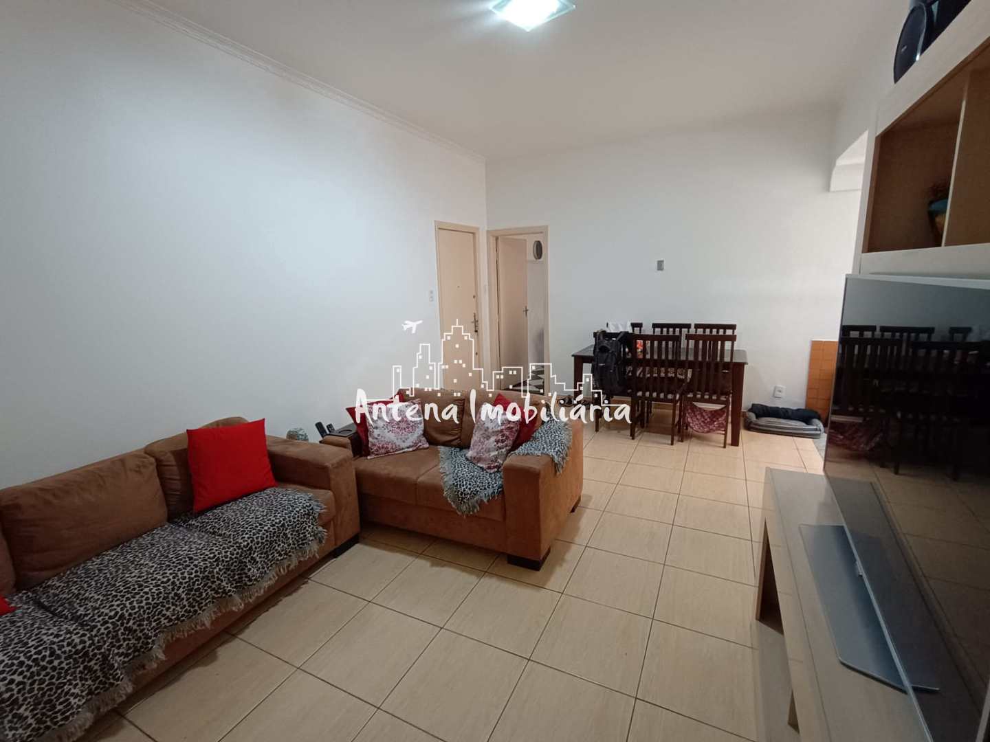 Apartamento à venda com 3 quartos, 111m² - Foto 2