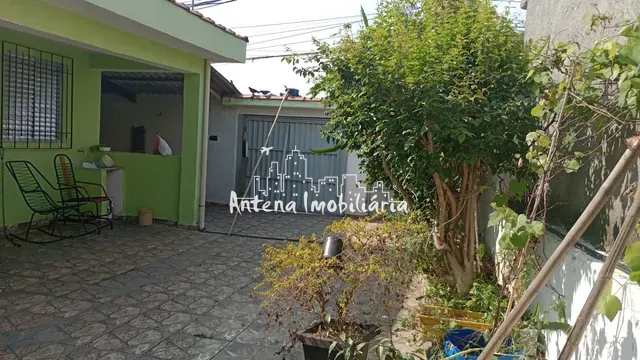 Casa à venda com 2 quartos, 200m² - Foto 2