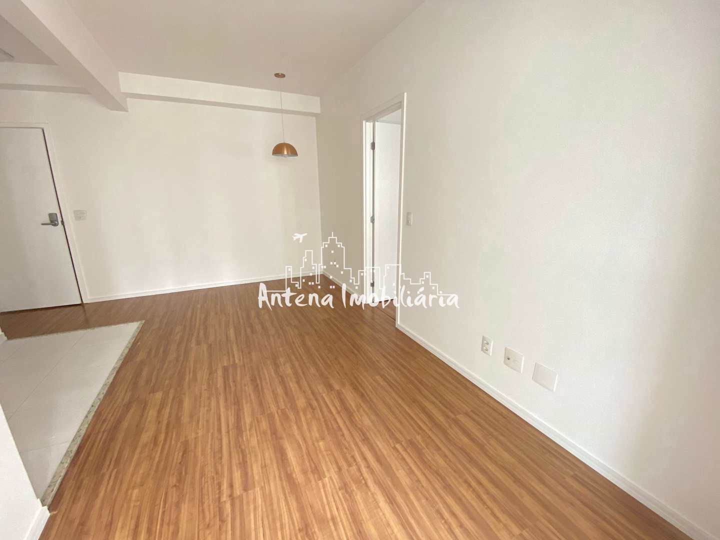 Apartamento à venda com 1 quarto, 45m² - Foto 2