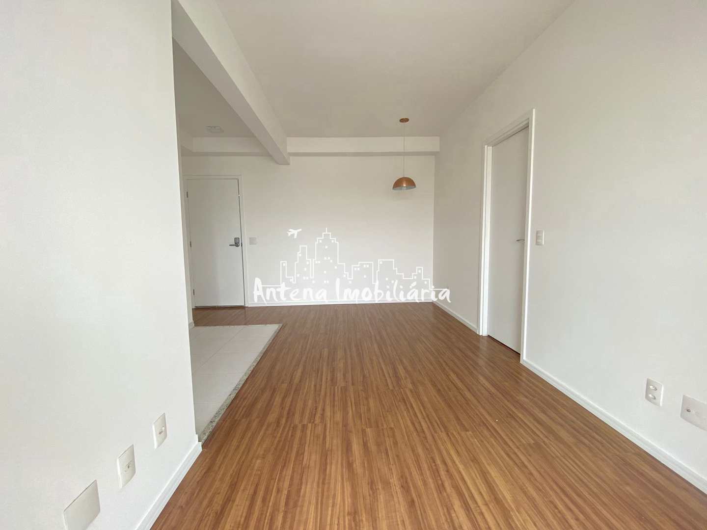 Apartamento à venda com 1 quarto, 45m² - Foto 2