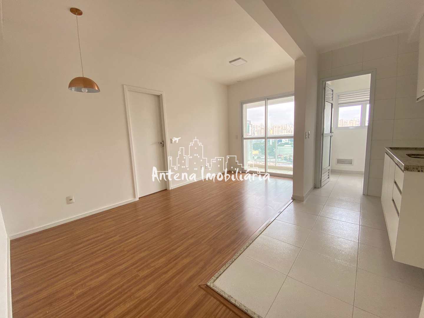 Apartamento à venda com 1 quarto, 45m² - Foto 1