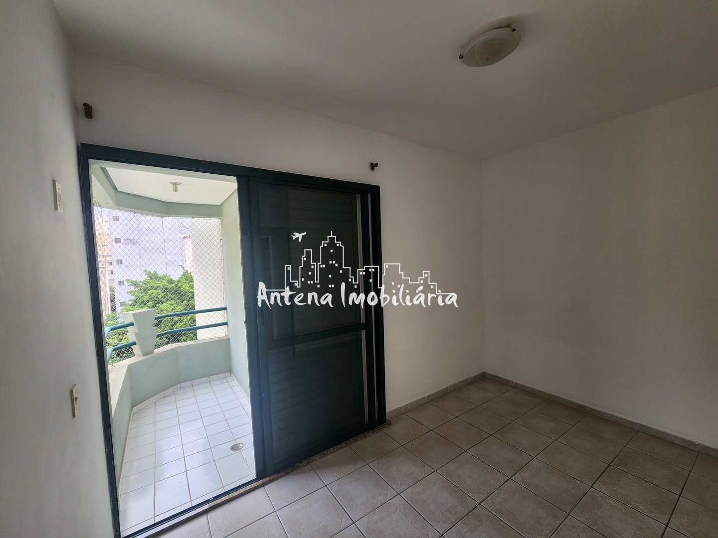 Apartamento à venda com 1 quarto, 33m² - Foto 1