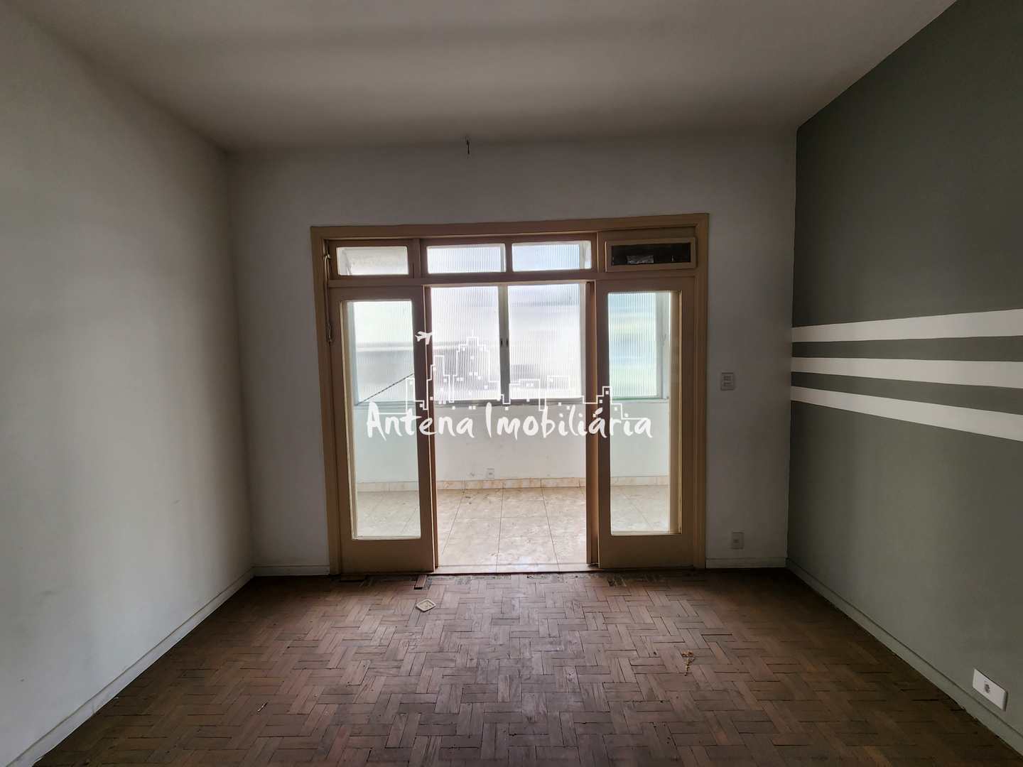 Apartamento à venda com 2 quartos, 130m² - Foto 3