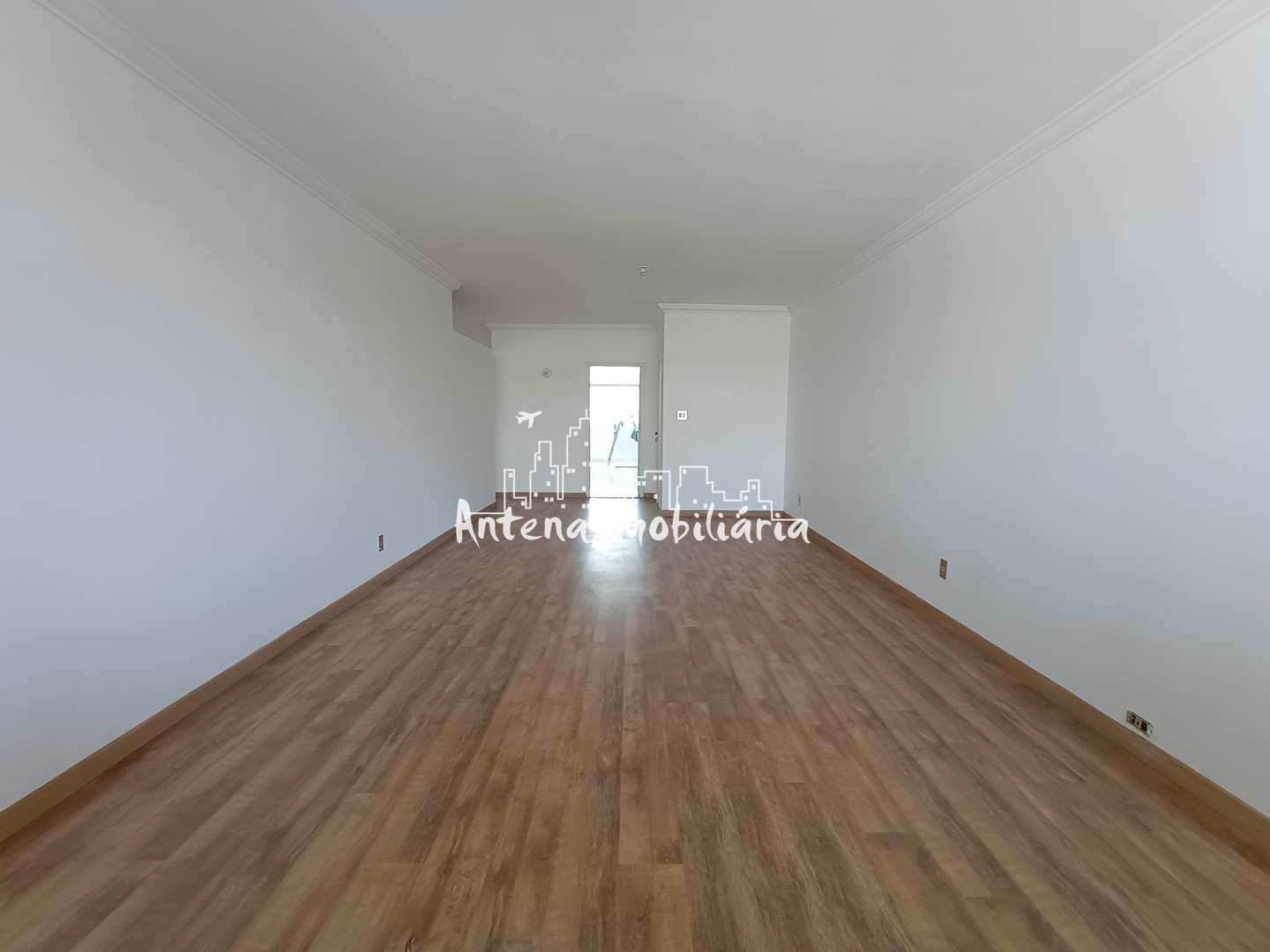 Apartamento à venda com 3 quartos, 128m² - Foto 2