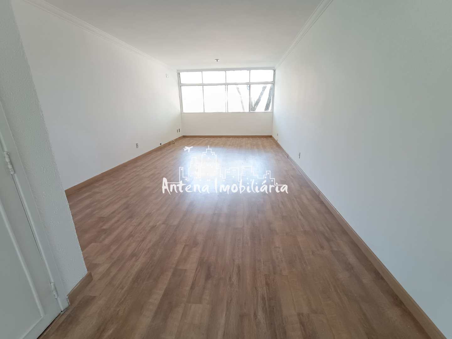 Apartamento à venda com 3 quartos, 128m² - Foto 1