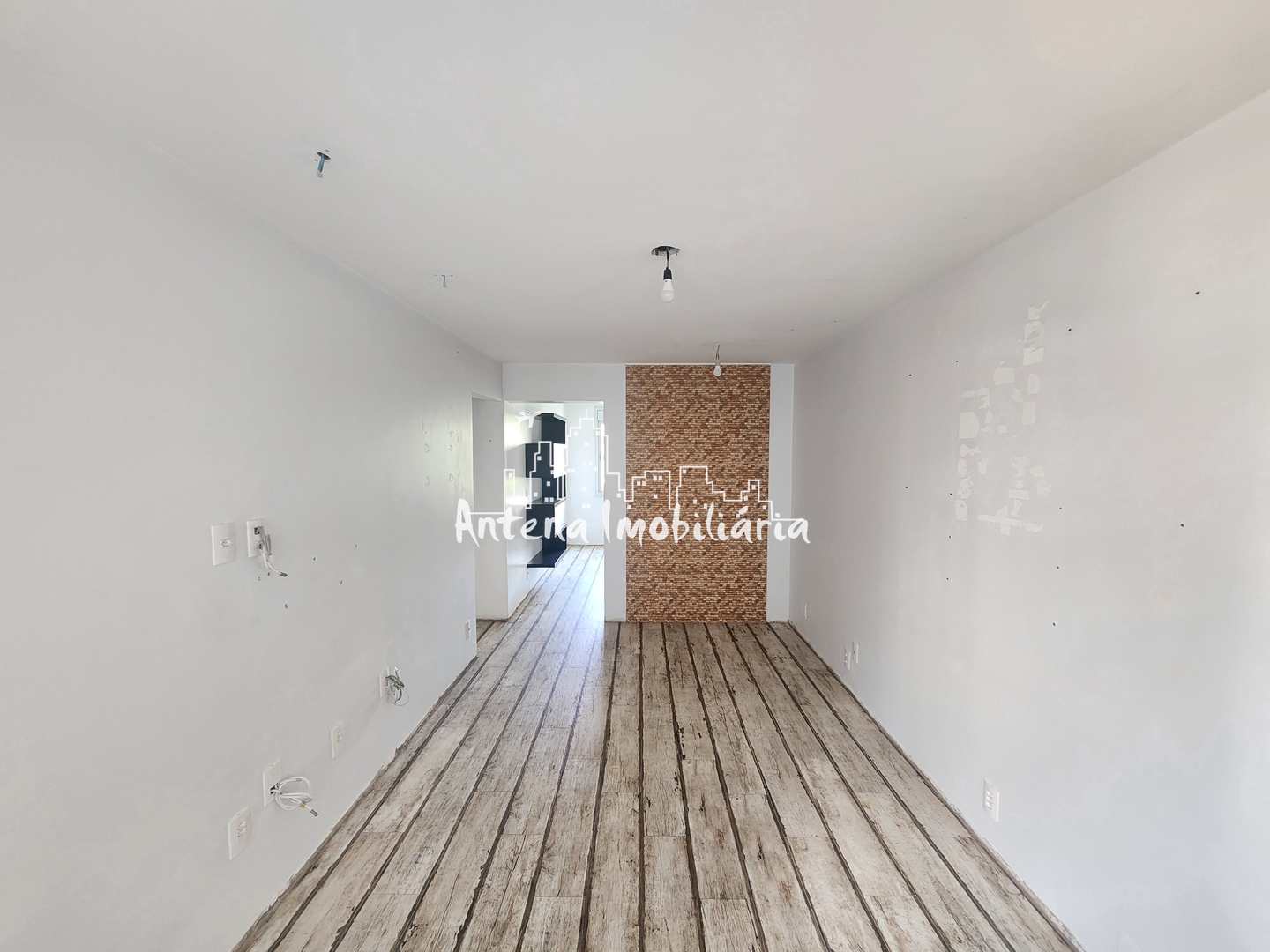 Apartamento à venda com 2 quartos, 65m² - Foto 2