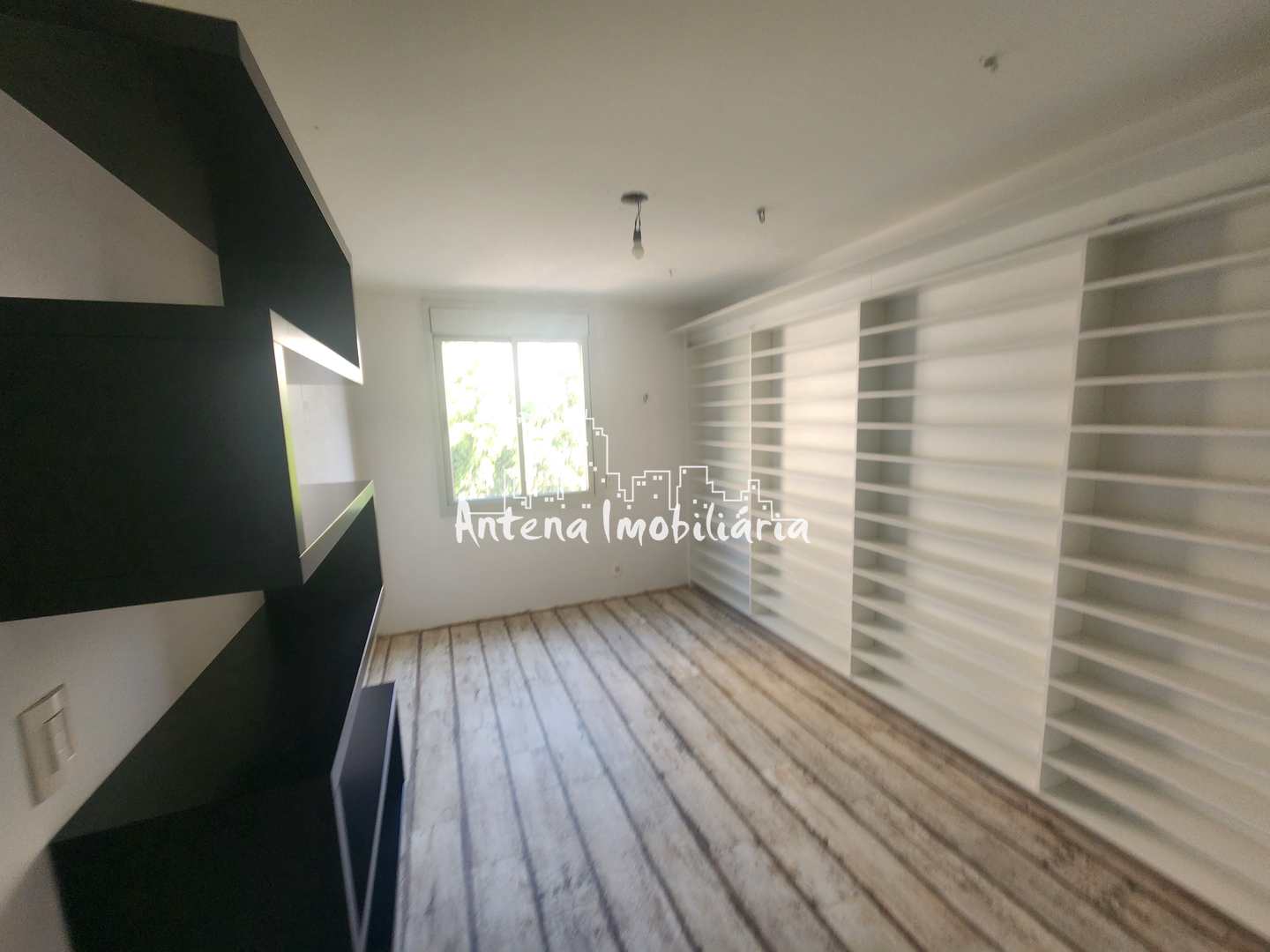 Apartamento à venda com 2 quartos, 65m² - Foto 4