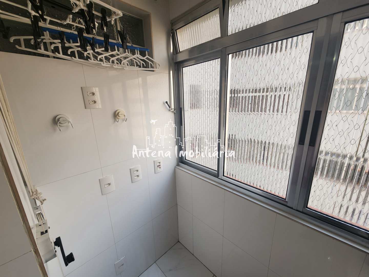 Apartamento à venda com 2 quartos, 65m² - Foto 13