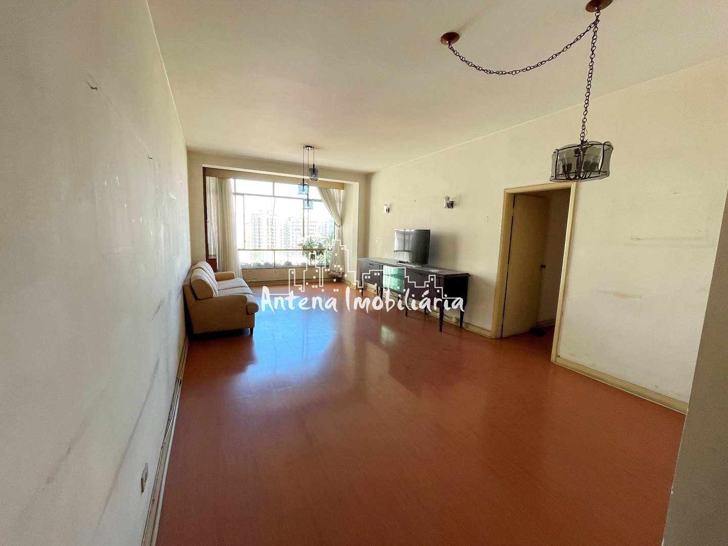 Apartamento à venda com 3 quartos, 176m² - Foto 1