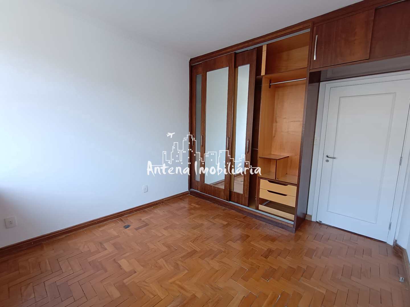 Apartamento à venda com 2 quartos, 55m² - Foto 4