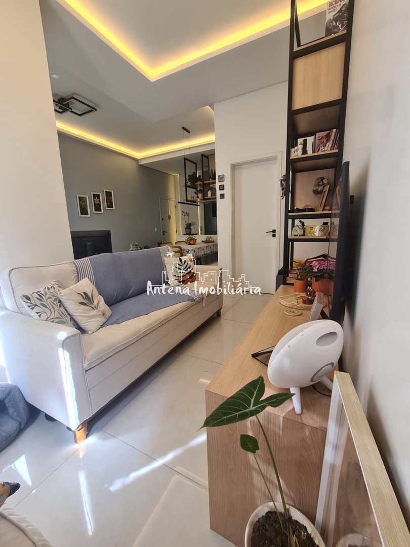 Apartamento à venda com 2 quartos, 65m² - Foto 2