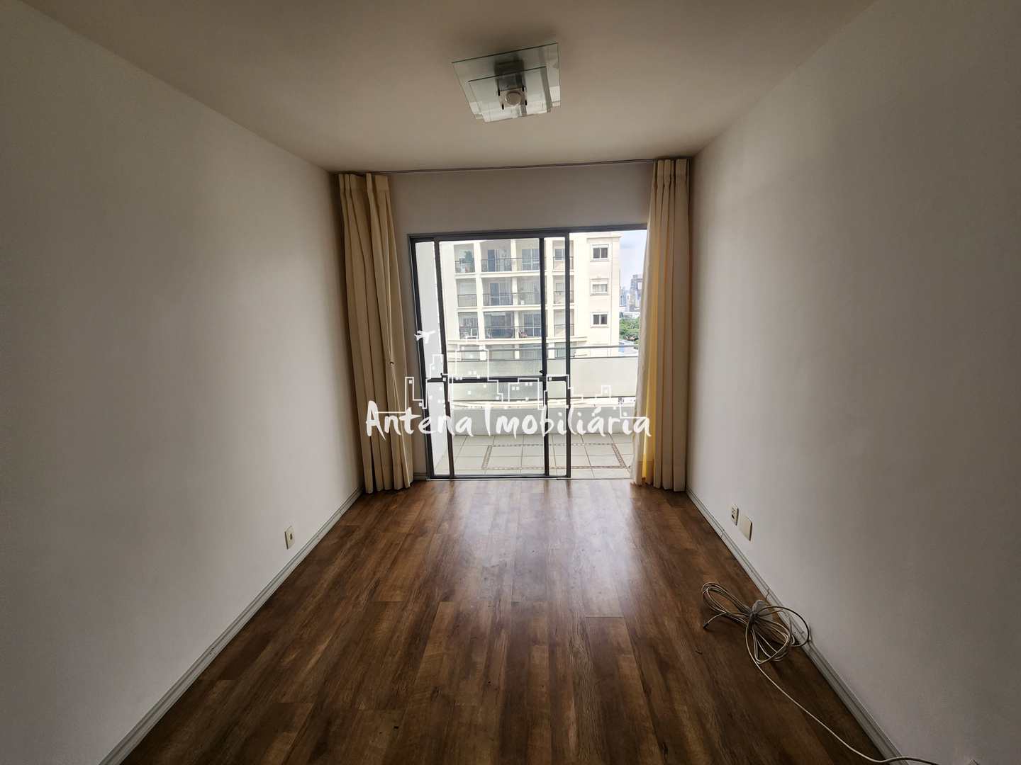 Apartamento à venda com 2 quartos, 71m² - Foto 1