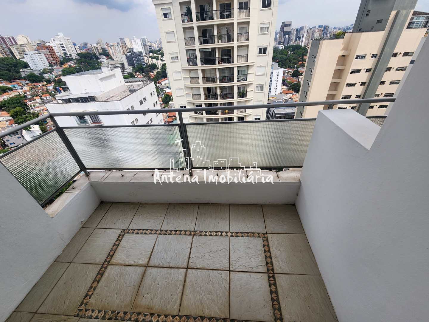 Apartamento à venda com 2 quartos, 71m² - Foto 3