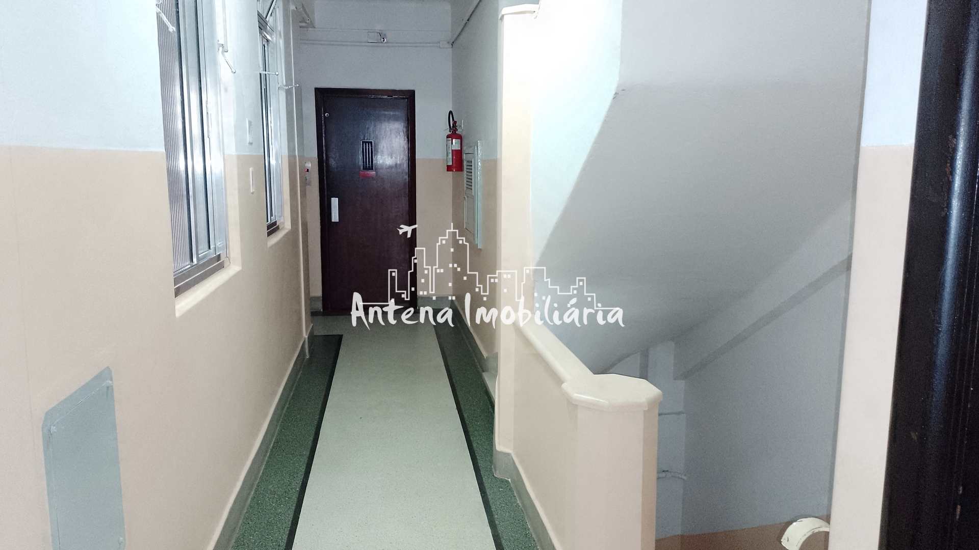 Apartamento à venda com 1 quarto, 42m² - Foto 13