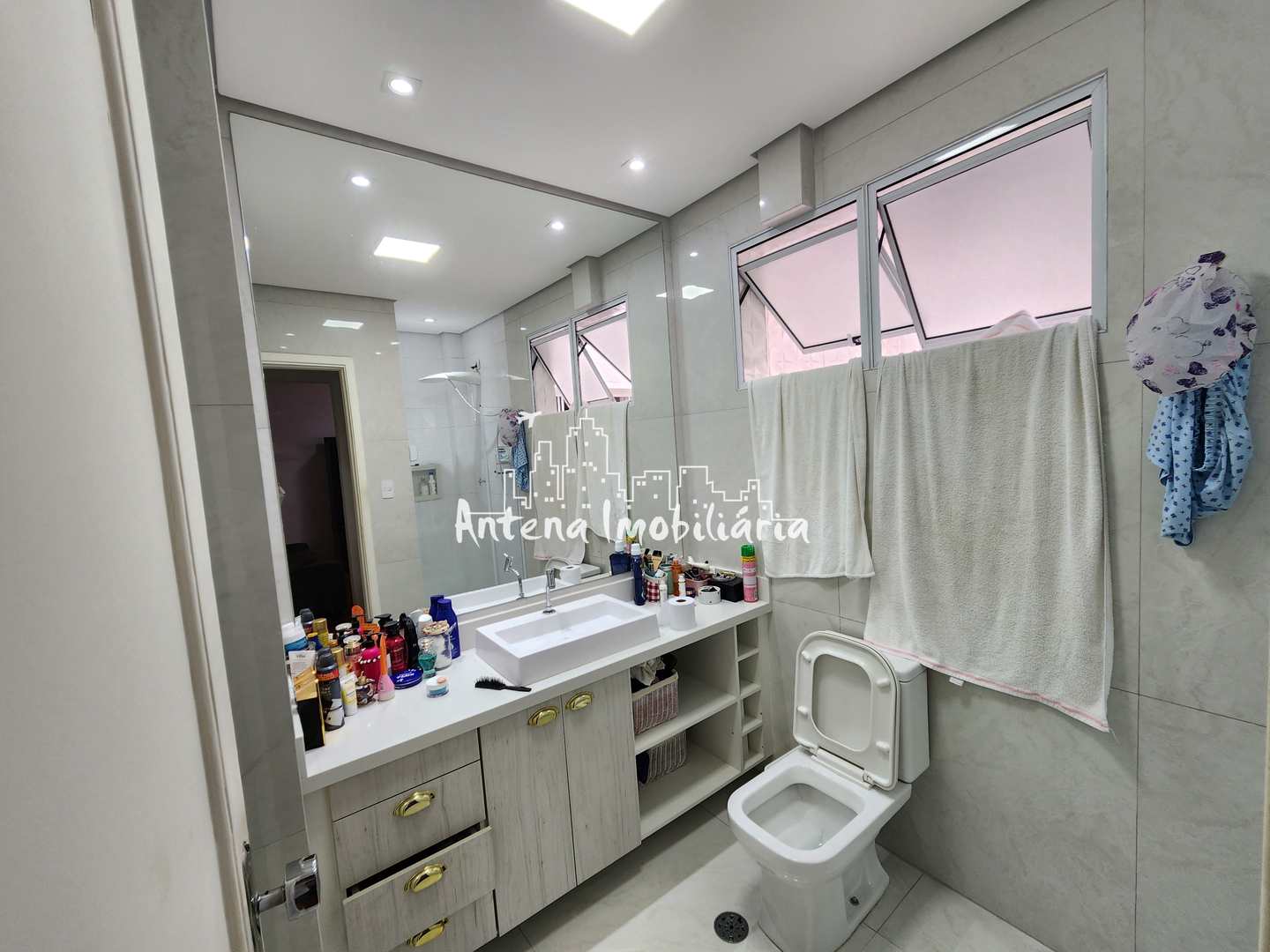 Apartamento à venda com 2 quartos, 76m² - Foto 11