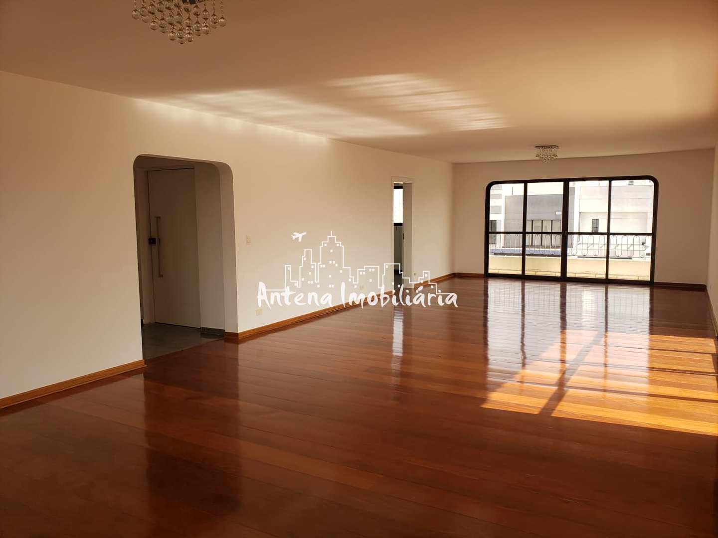 Cobertura à venda com 6 quartos, 647m² - Foto 2