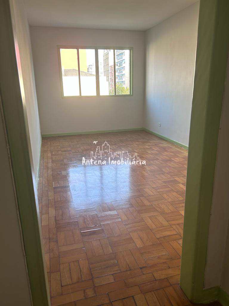 Apartamento à venda com 2 quartos, 77m² - Foto 2