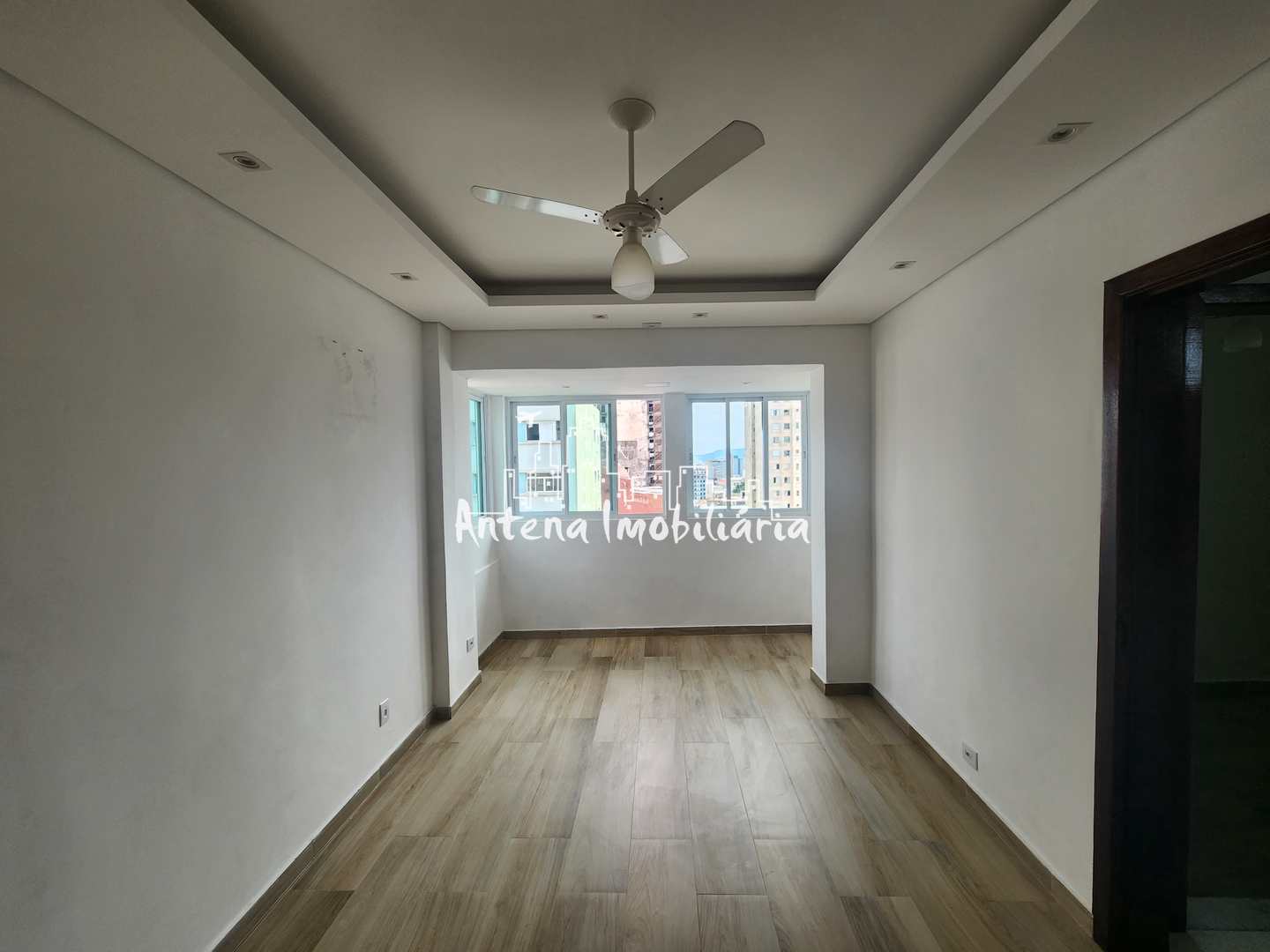 Apartamento à venda com 2 quartos, 54m² - Foto 2