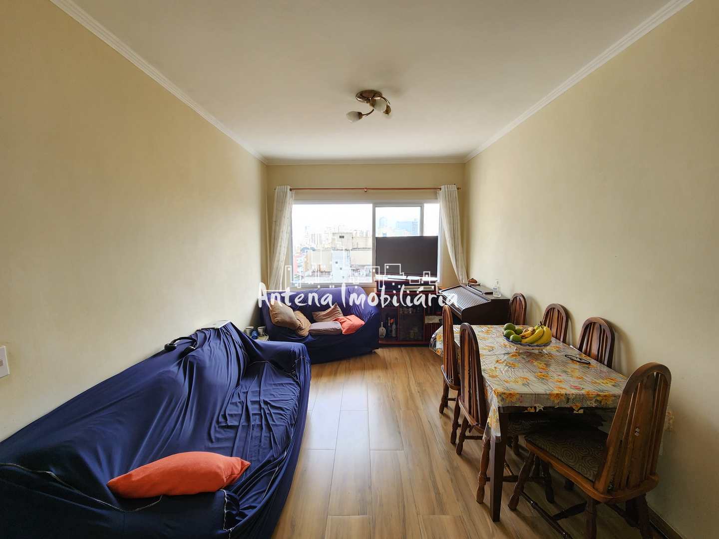 Apartamento à venda com 1 quarto, 50m² - Foto 2