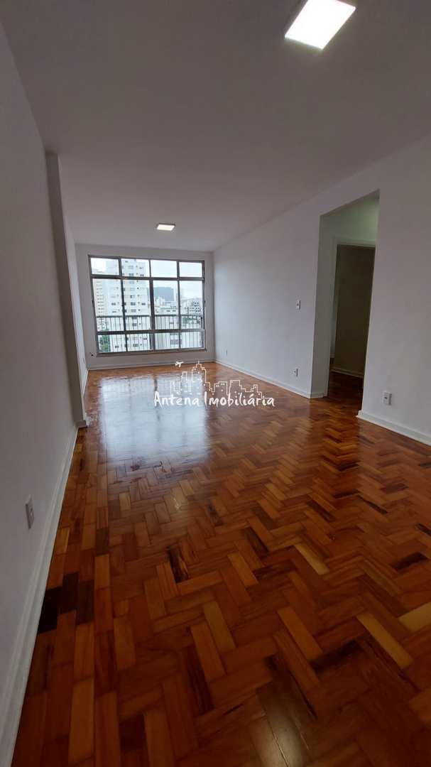 Apartamento à venda com 2 quartos, 78m² - Foto 2