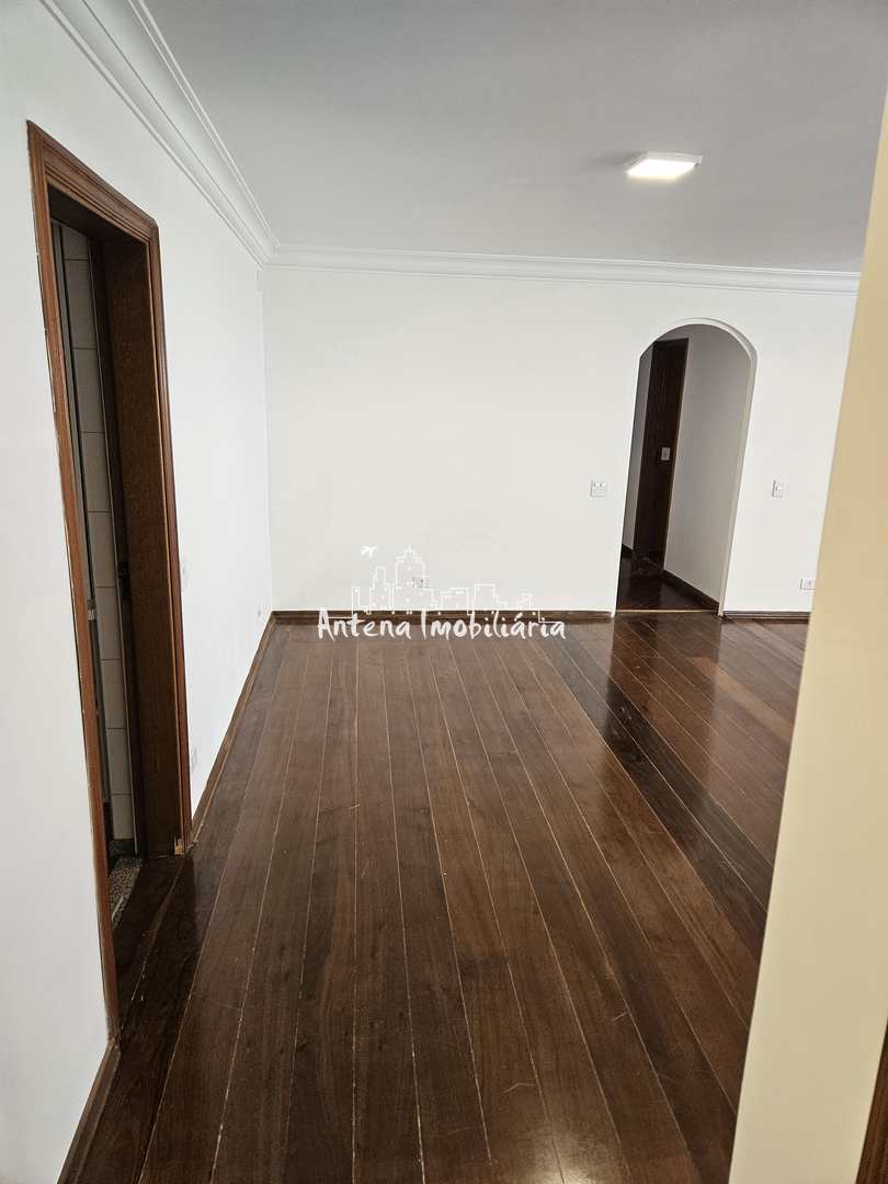 Apartamento para alugar com 3 quartos, 175m² - Foto 1