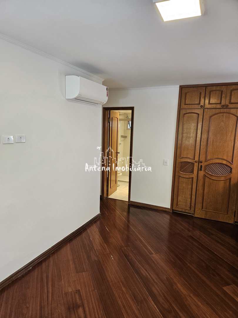 Apartamento para alugar com 3 quartos, 175m² - Foto 13