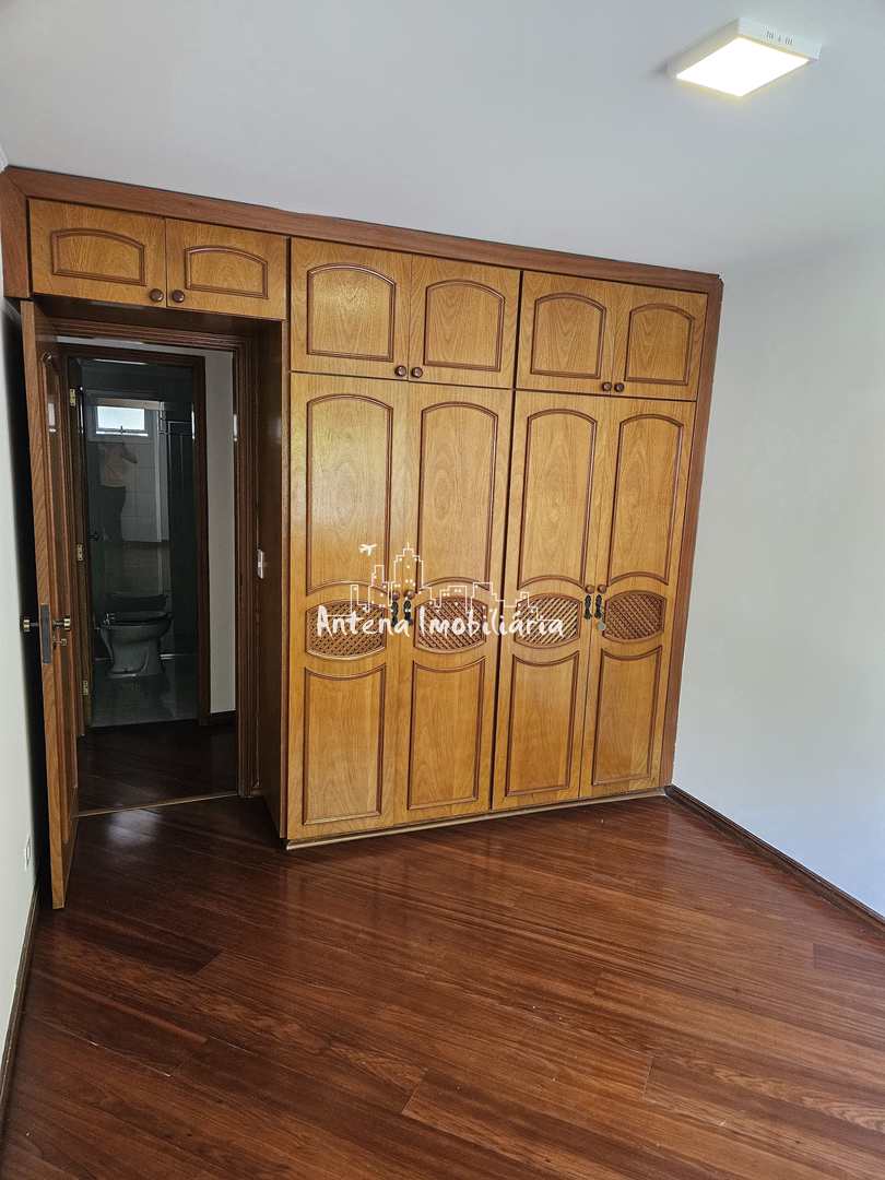 Apartamento para alugar com 3 quartos, 175m² - Foto 10