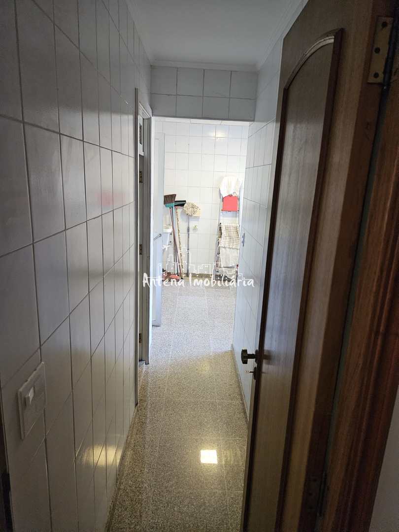 Apartamento para alugar com 3 quartos, 175m² - Foto 19