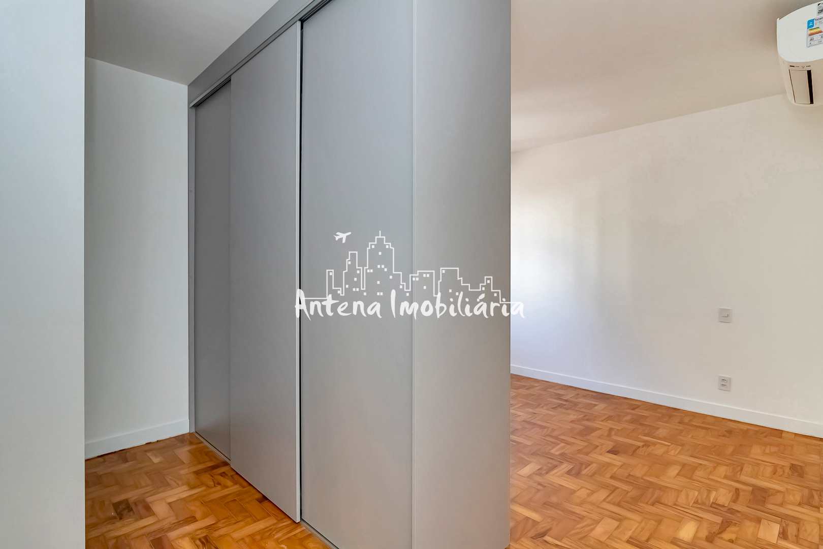 Apartamento à venda com 3 quartos, 268m² - Foto 13