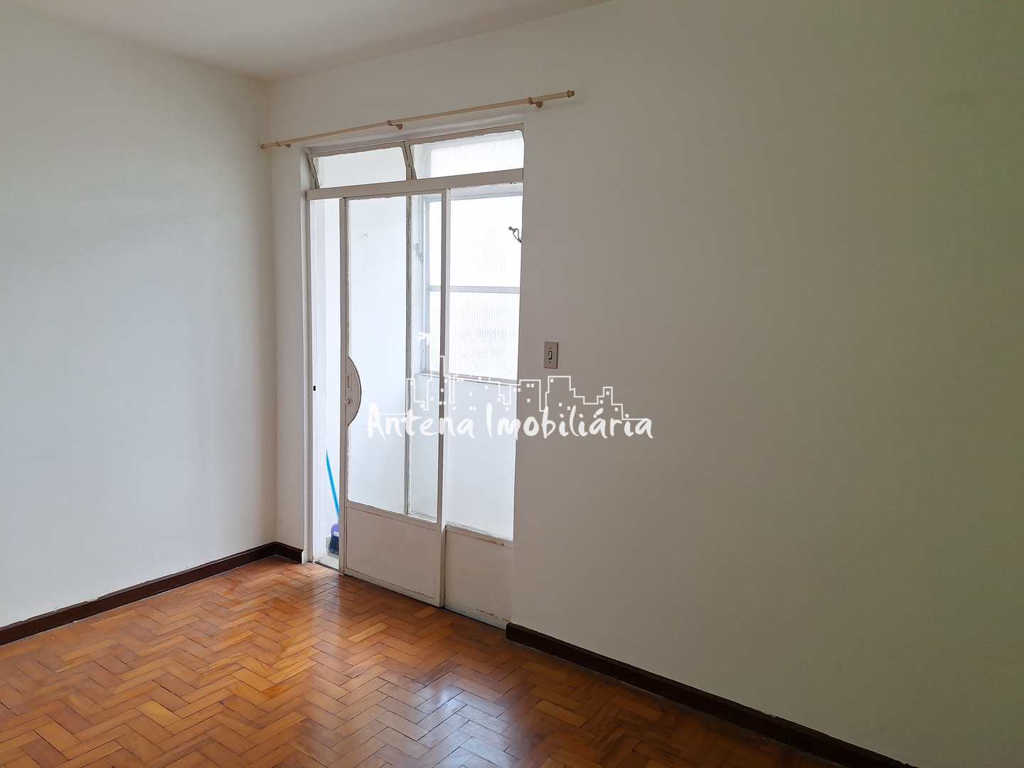 Apartamento à venda com 1 quarto, 46m² - Foto 4